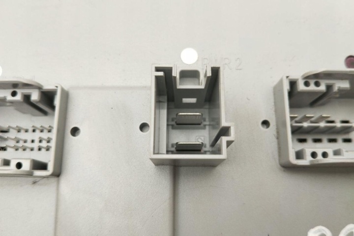AUTRE MODULES MERCEDES-BENZ AVEC (W222, V222, X222) A2229005711 GASOLINE 335KW