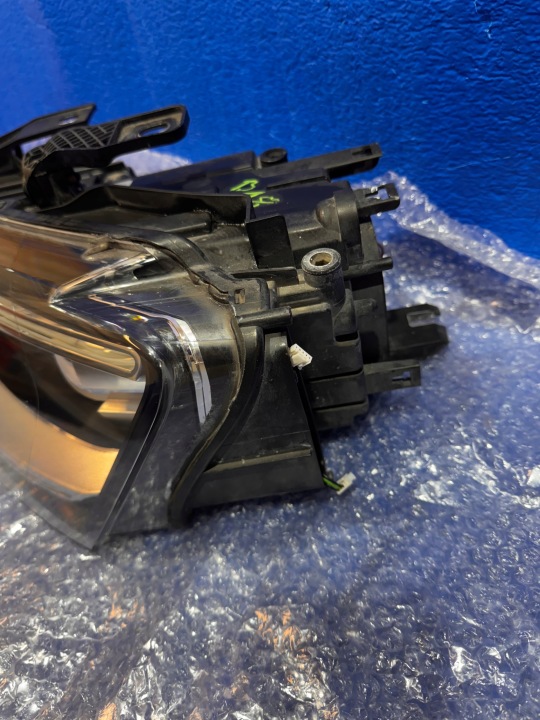AUDI Q3 PHARE GAUCHE AVANT GAUCHE AVANT 8U0941005