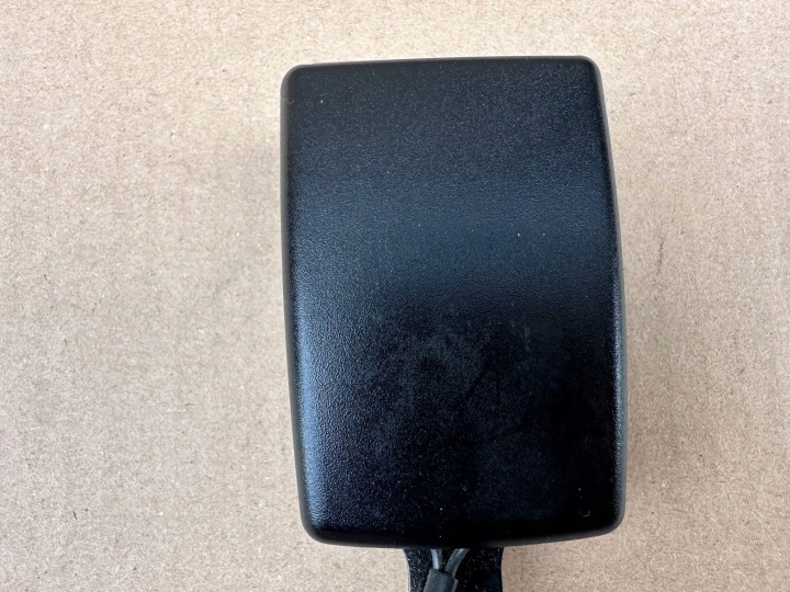 SKODA FABIA II AGRAFE COURROIE DROIT PASSAGER 5J0858472B