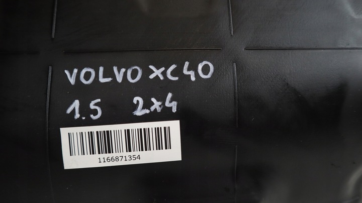 VOLVO XC40 1.5 T3 DEPÓSITO COMBUSTIBLES 32203705 
