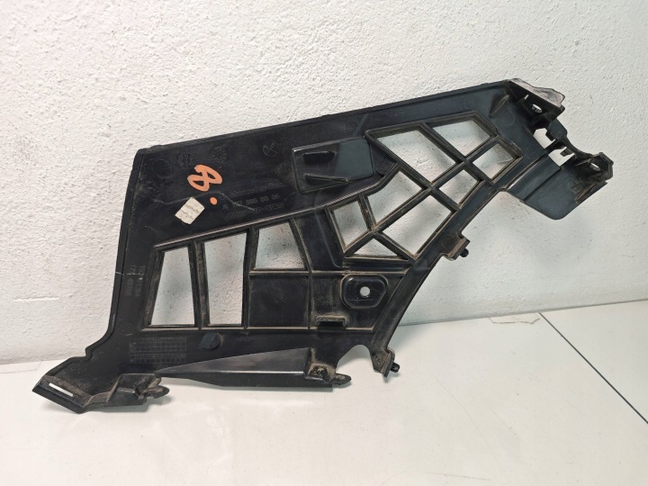 MERCEDES-BENZ A CLASSE W177 AMG GLISSIÈRE PARE-CHOCS DROIT AVANT A1778858005
