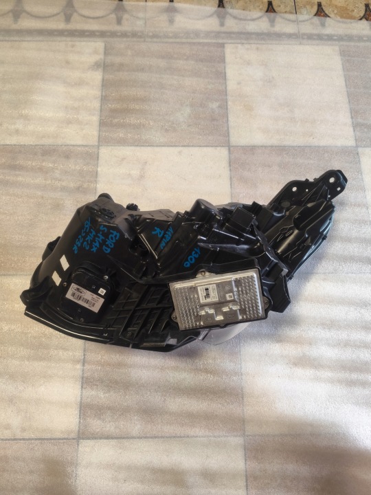 PROJECTEUR DROIT FORD S-MAX MK2 2915-2023 NR ORIGINE EM2B13W029CM