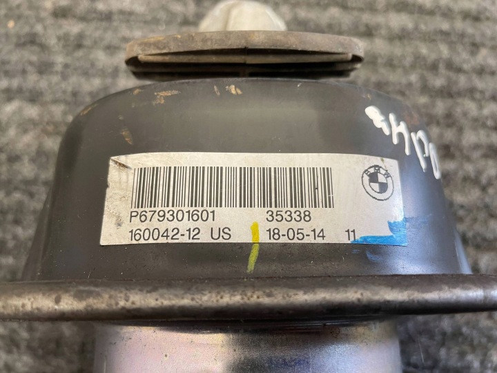 BMW X5 E70 2013 GAUCHE CÔTÉ SUPPORT FIXATION MOTEUR