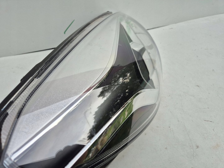 FIESTA MK8 17- ENDOMMAGÉE PHARE DROITE AVANT AVANT H1BB-13W029-AD