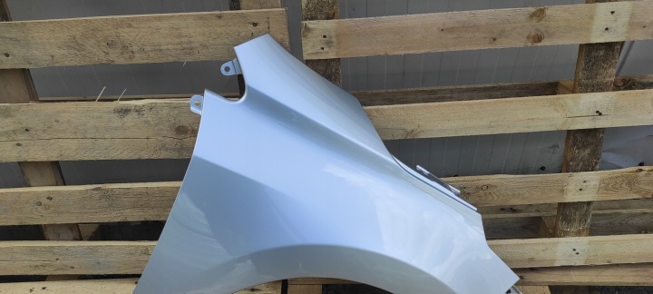DROIT AILE TOYOTA COROLLA COULEUR 1F7 18E ANNÉE 2013-2019