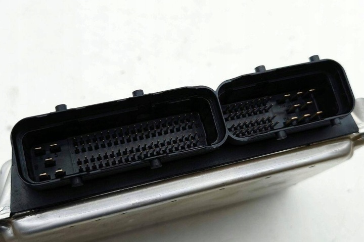 ORDINATEUR MOTEUR ECU MASERATI QUATTROPORTE V 0261208592 4.3L GASOLINE 294KW