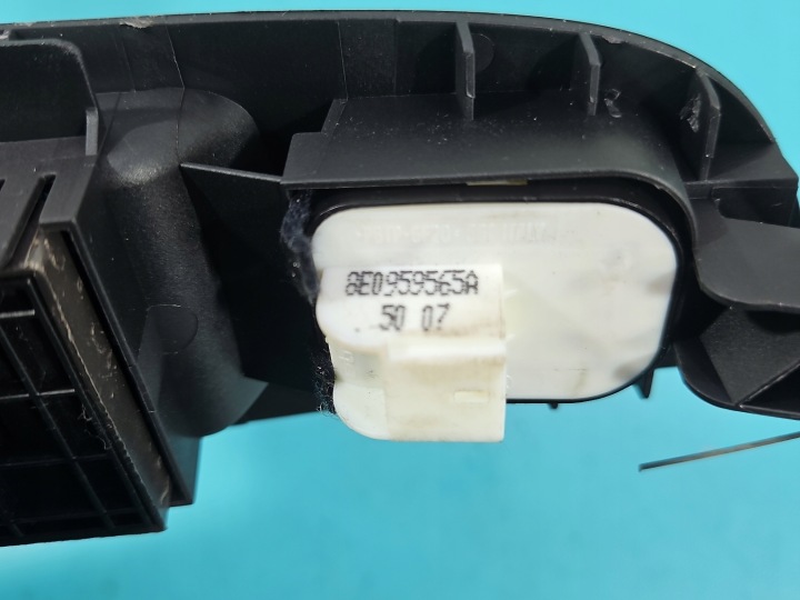 COMMUTATEUR VITRE I MIROIRS AUDI Q7 I 4L 4L1867171 8E0959565A EUROPE