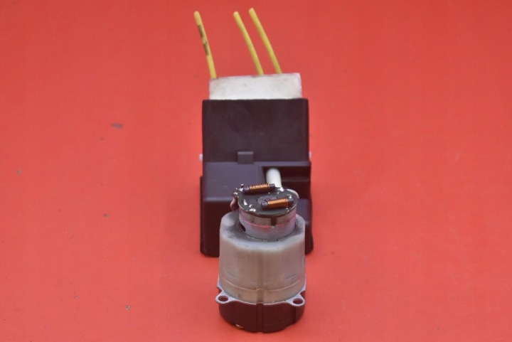 POMPE CENTRAL SERRURE 1688000348 MERCEDES A CLASSE W168 5D HAYON 01-04
