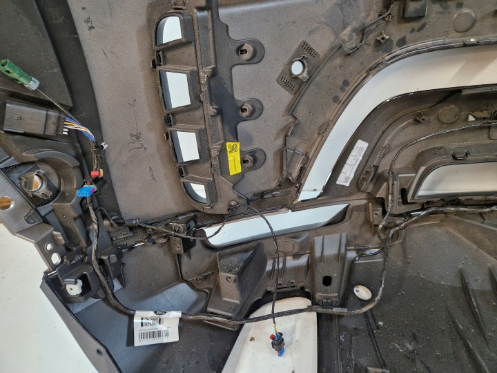 LAND ROVER DISCOVERY R DYNAMIC LIFT PARE-CHOCS AVANT AVANT PDC MY42-17F003