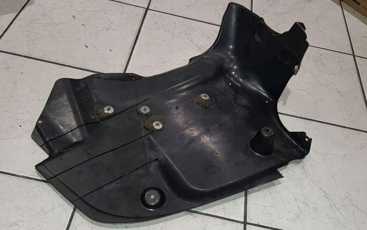 BMW E60 E61 PROTECTION BATTERIE COMPRESSEUR CHÂSSIS PLANCHER DROITE ARRIÈRE 7124633