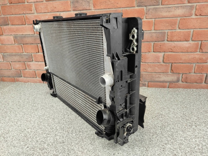 ENSEMBLE RADIATEURS RADIATEURS ÉCHANGEUR AIR-AIR BMW F10 F11 B47 2.0D AUTOMATE 8509175