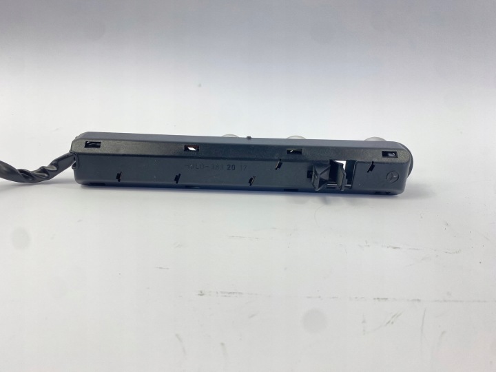 DOUILLE D'AMPOULE ARRIÈRE CADRE ZAROWEK DROIT ARRIÈRE MERCEDES W124 UNIVERSEL ULO 3832017