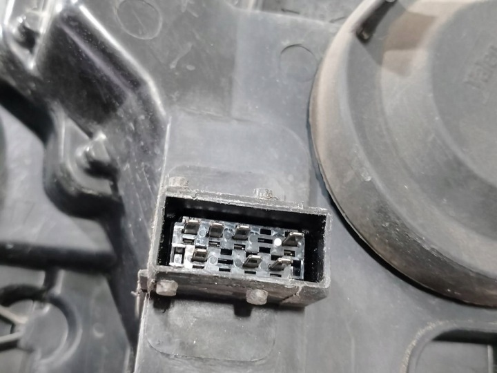 PHARE AVANT DROITE CITROEN C4 9646893880 89009406 89900032