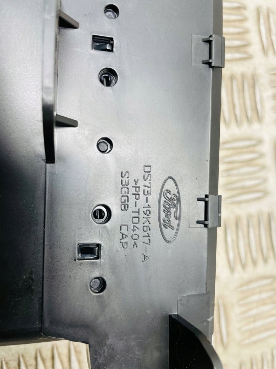 FORD MONDEO MK V 2016 BUSES GRILLES CENTRAL CONDUIT D'AIR TABLEAU DE BORD INSTRUMENTATION