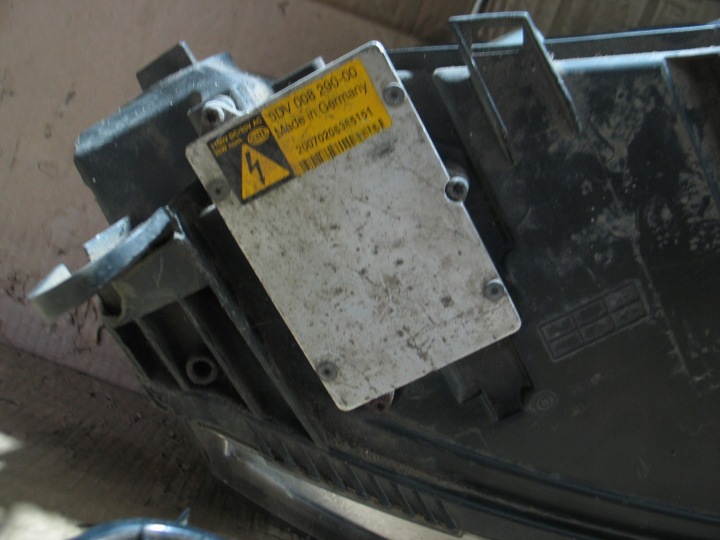 PHARE AVANT XÉNON CONVERTISSEUR AUDI A6 C6 04-08R. 4F0941003AK EUROPE