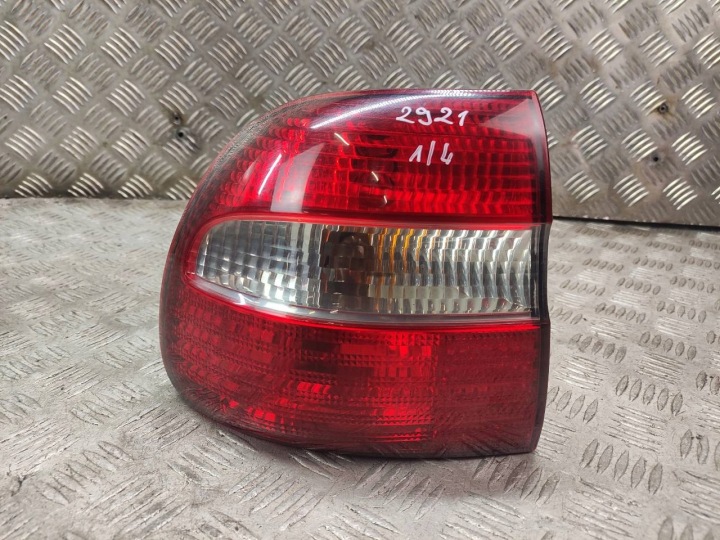 COMPLET ARRIÈRE 1/4 VOLVO V40 I LIFT 247-21