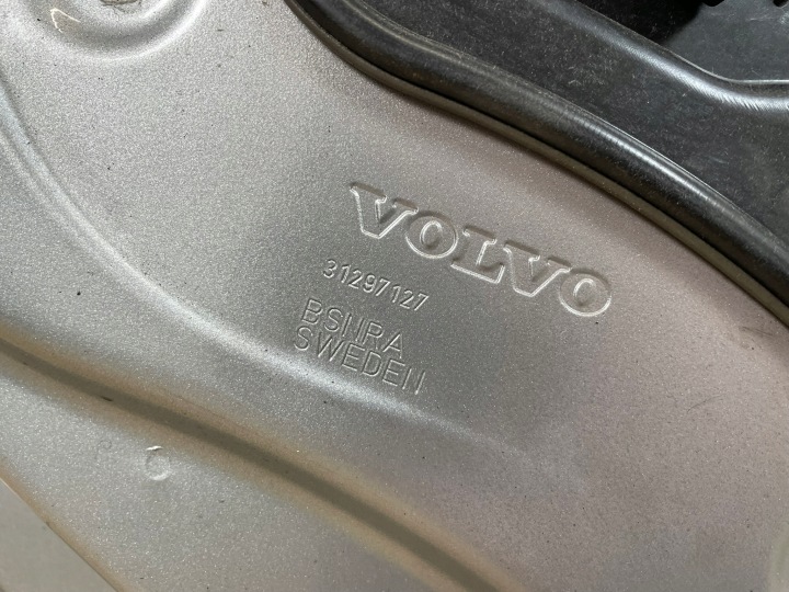 PORTES GAUCHE AVANT VOLVO XC60 I 08-17R 477-46