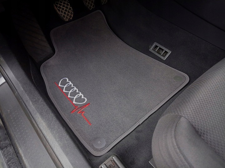 ALFOMBRILLAS DE FELPA PREMIUM PARA AUDI TT 8S (2014-...) COLOR NEGRO + 4 PIEZAS HAFT 