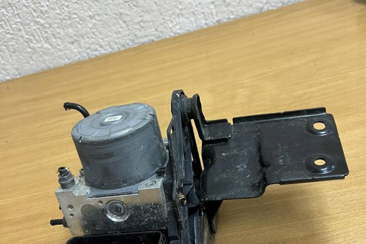 POMPE ABS VW GOLF VII (5G1, BQ1, BE1, BE2) 5Q0614517C0 DIESEL 2015