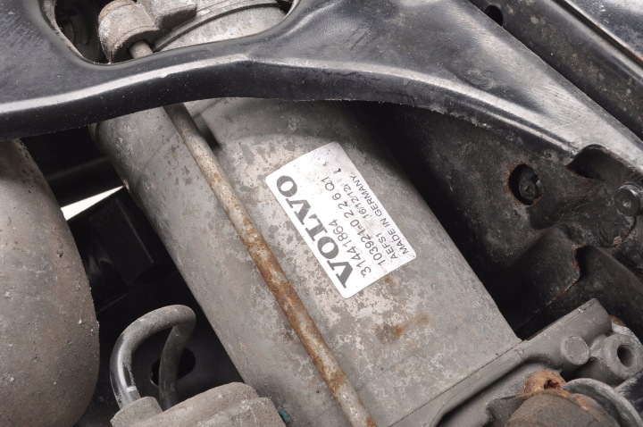 VOLVO V90 S90 XC90 2.0 D5 COMPRESSEUR SUSPENSIONS 31441864 31441865