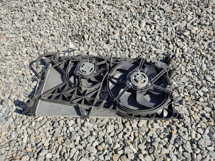 RADIATEUR R TRAFIC 09- 2.0DCI