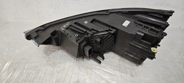 PHARE DROIT AVANT AUDI A1 8X LIFT XÉNON LED