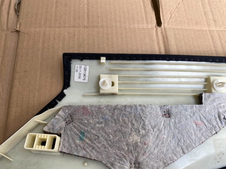 BMW 3 E92 PROTECTION MONTANTS C GAUCHE ARRIÈRE NOIRE MODULE