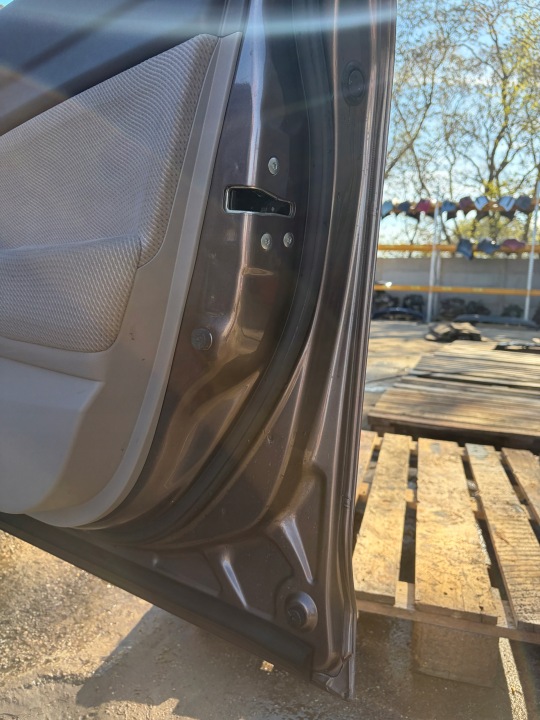HONDA CIVIC IX BERLINE 2012R PORTES DROIT AVANT PEINTURE YR578M