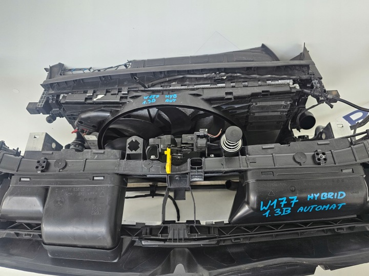 PANNEAU AVANT ENSEMBLE RADIATEURS MERCEDES A-KLASA W177 1.3 HYBRIDE A250E EUROPE