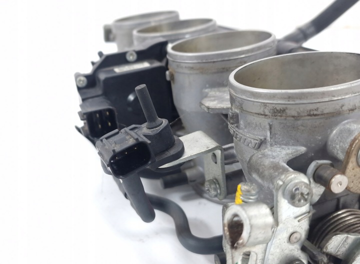KAWASAKI Z1000 AVEC 1000 07-09 PAPILLON DES GAZ AVEC WYTRYSKAMI MOULURE INJECTION