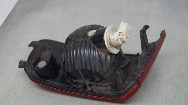 PHARE GAUCHE ARRIÈRE 9681820780 CITROEN C3 PICASSO