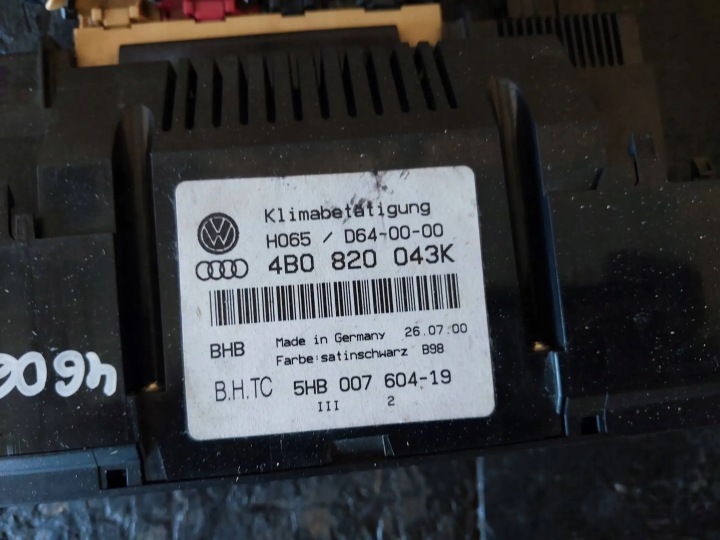 PANNEAU STREROWANIA CLIMATISATION AUDI A6 (4B2, C5) 4B0820043K 2.4L DIESEL