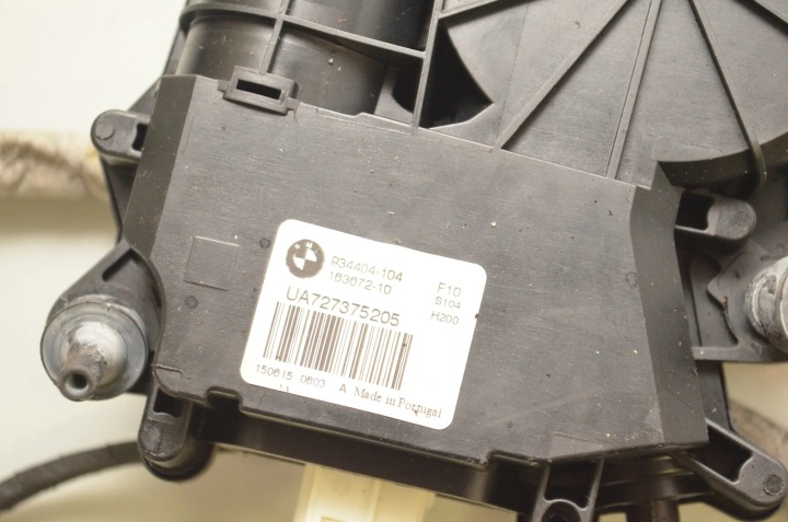 KIT AUTOMACZNEGO OUVERTURE COUVERCLES DE COFFRE COUVERCLES DE COFFRE BMW 5 (F10) 61357361970