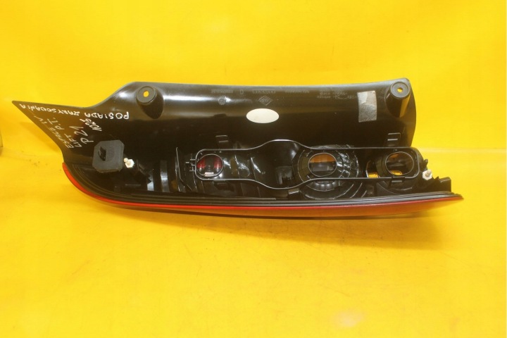 PHARE GAUCHE ARRIÈRE RENAULT ESPACE IV LIFT P21 8200394724