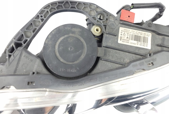 CITROEN C5 III LIFT PHARE AVANT GAUCHE DIRECTIONNELLE BI-XENON LED 9674399580 16R EUROPE