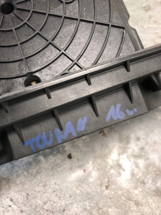 CRIC MÉCANISME DE CHANGEMENT DE VITESSES VITESSE VW TOURAN III 5QB713023C