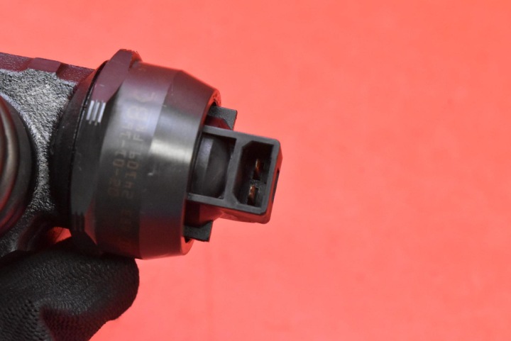 INJECTEUR INJECTEUR DE POMPE 038130073AJ 0414720037 VW GOLF 4 IV 1.9 TDI 101 KM 97-06