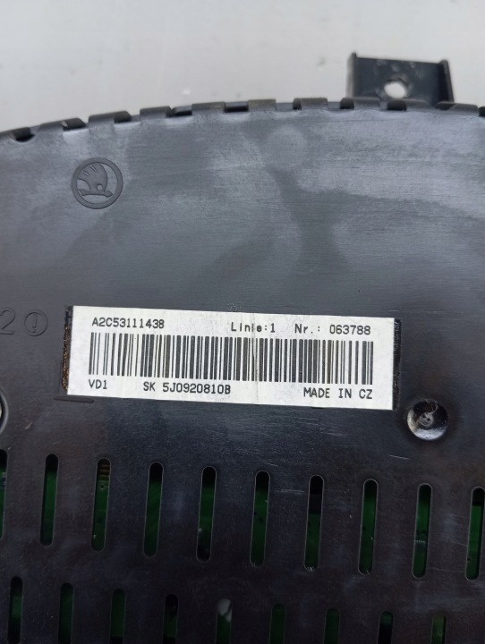 SKODA FABIA II 1.4 COMPTEUR 5J0920810B