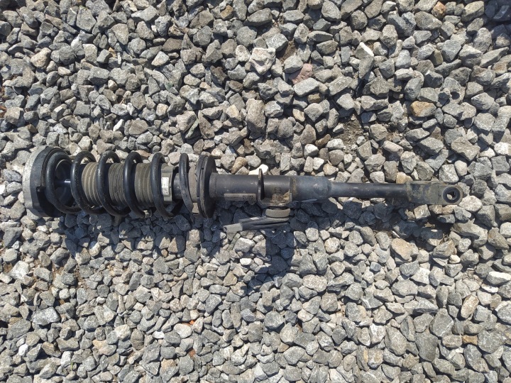 BMW 5 G30 MACPHERSON DROITE GAUCHE 6866592 6866591