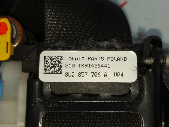 AUDI Q3 I 2.0 TDI 13R CEINTURE DE SÉCURITÉ DROIT AVANT 8U0857706A