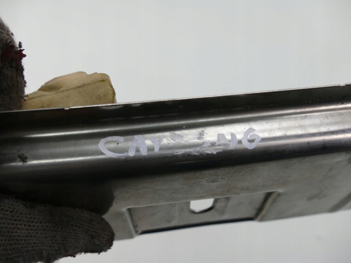 PORSCHE CAYENNE 9P 7L PROTECTION COURROIE ARRIÈRE SERRURE SEUIL