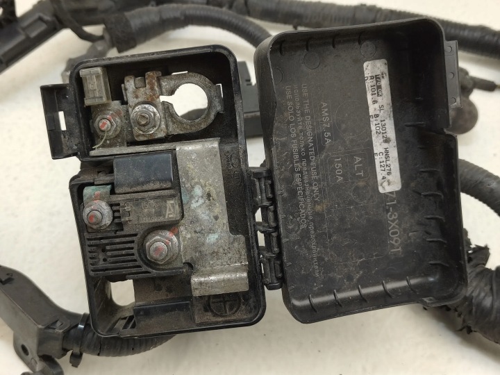 KIA SPORTAGE 3 III SERRE-CÂBLE POSITIVE BATTERIE 91850-3U110