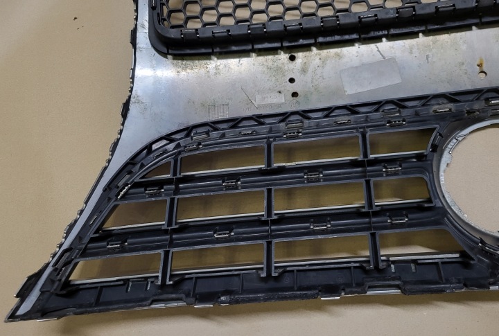 CALANDRE RADIATEUR GRILLE AVANT MOULURE CHROME GRILLE PARE-CHOCS VW TOUAREG A 1 7L