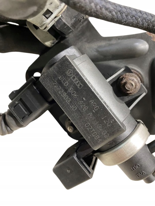 SOUPAPE PRESSION AUDI A4 B6 1.9 TDI 8E0906628A 1J0906263A