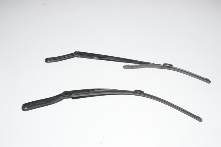 ESSUIE-GLACES AVANT BMW 5 (F10) 61617203156 3.0L DIESEL 190KW 2014