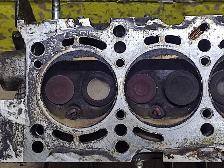 FIAT PANDA II 1.1 CULASSE MOTEUR 55192459