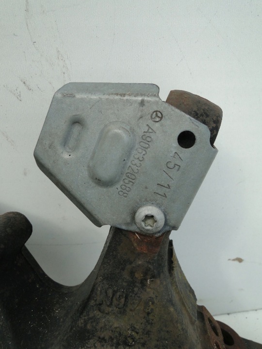 MERCEDES ROTULE DE DIRECTION MOYEU AVANT GAUCHE A9063303420 A906332 SPRINTER 906