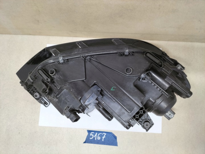 VW TOURAN PROJECTEUR GAUCHE ORDINAIRE (SZCZECIN-GORZOW- POZNAŃ 5167