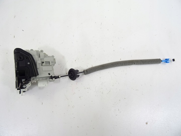 AUDI A1 8X LIFT 1.6 TDI SERRURE DE PORTE GAUCHE ARRIÈRE 6 GOUPILLE 8X0839015C