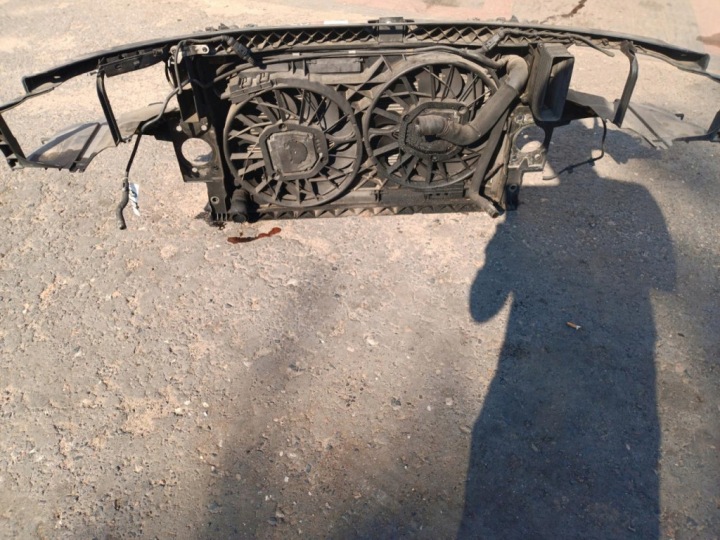 AUDI A8 D3 RENFORCEMENT AVANT 3.0 TDI RADIATEURS VENTILATEURS